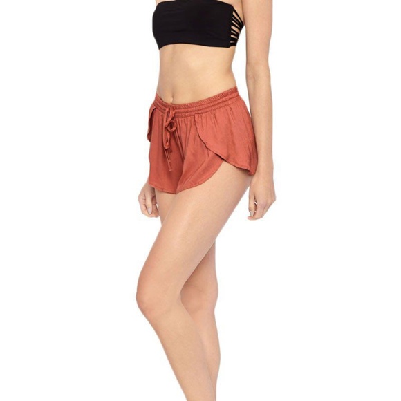 Tori Praver Shorts - Picture 1 of 3